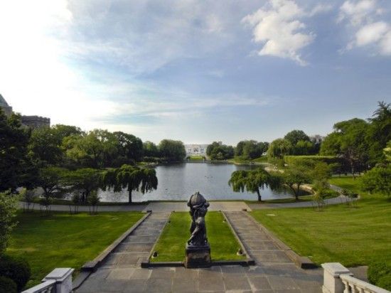 (University circle)距克利夫兰市中心仅4英里.