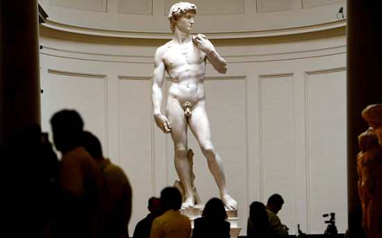 大卫雕像 图片来源于网络 新浪收藏配图