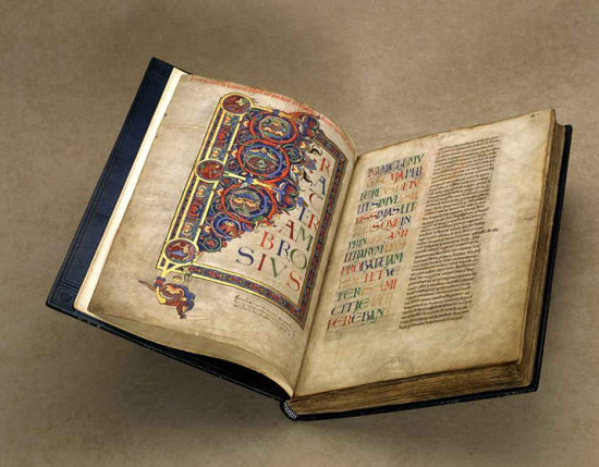 中世纪杰作《温彻斯特圣经》亮相大都会博物馆