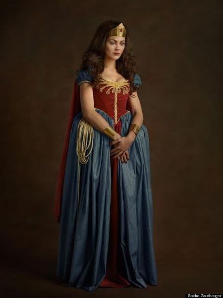 法摄影师让超人蝙蝠侠装“忧郁”