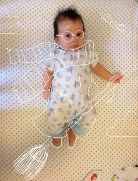 日艺术家神笔涂鸦儿子照片打造“百变萌娃”