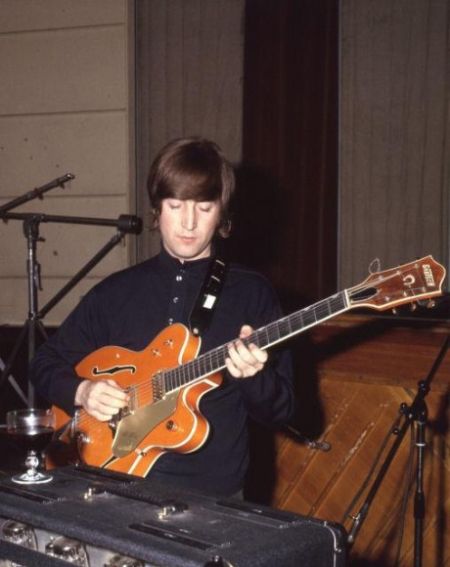 约翰·列侬所用吉他上拍：或将拍出百万美元