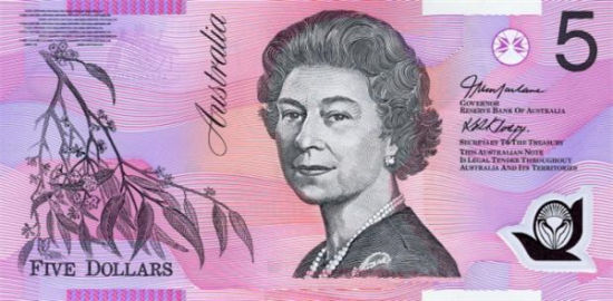 58岁，英女王肖像出现在澳大利亚钞票上。 