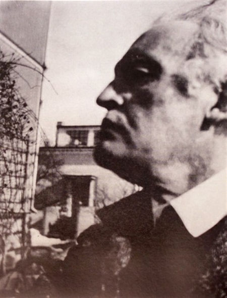 画家蒙克曾自拍 被评常出现技术性错误