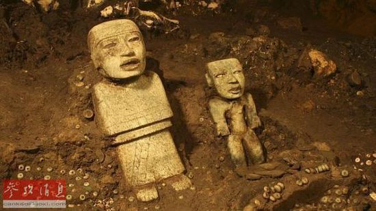墨西哥特奥蒂瓦坎古城出土的雕塑