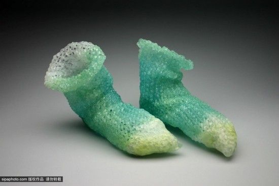 艺术家巧用玻璃编织 绝美雕塑挑战视觉