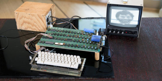 Apple 1邦瀚斯拍场卖出90万美元 成世界最贵电脑