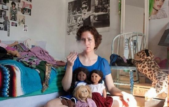 摄影师记录21岁妓女日常生活