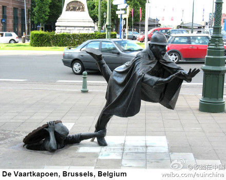 世界最有创意的炒鸡棒雕塑