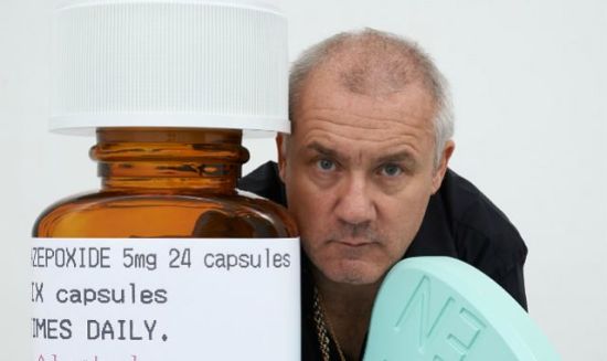 你今天吃药了没：达明·赫斯特新展展现药品美学