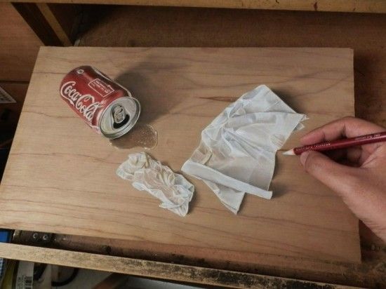 新加坡画家在木板上创作逼真三维幻象