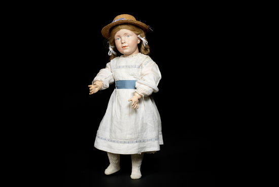 邦瀚斯拍出史上最贵洋娃娃：售价达24万英镑  邦瀚斯 供图