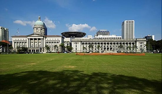 正在建设中的新加坡国立美术馆，预计2015年正式对外开放。