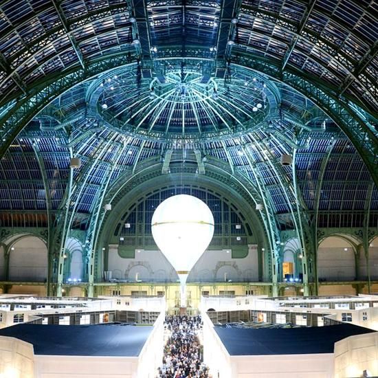 巴罗万象的双年展