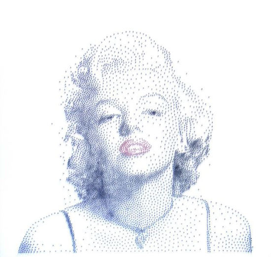 英艺术家用3万枚钉子制作名人肖像