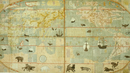 意大利传教士利玛窦制作的坤舆万国全图，是世界上第一幅以中国为中心的世界地图。（南京博物院）