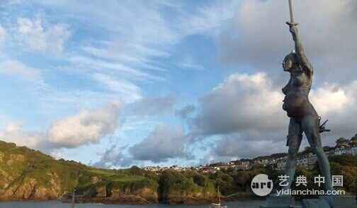 达明·赫斯特, Verity (2012),伊尔弗勒科姆海港