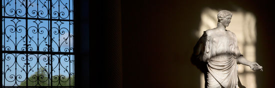 罗马帝国阿芙罗狄蒂大理石雕像