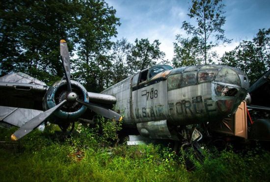 美国男子收藏的二战战斗机
