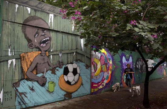 巴西街头涂鸦反映民众不满情绪。(网页截图)
