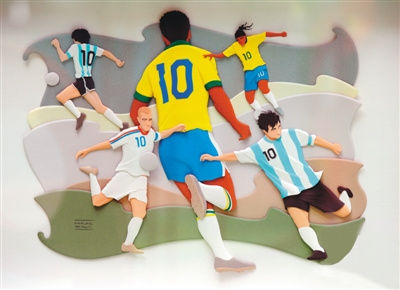 图为纸雕作品《10号传奇》。  卢炳辉摄