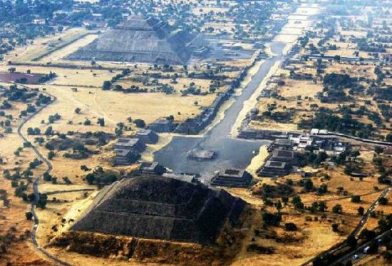 墨西哥太阳金字塔（网页截图）