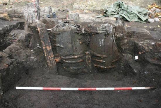 丹麦发现700年前厕所：内部排泄物依稀可见