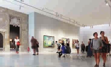 巴塞罗那毕加索博物馆是不允许摄影的，观众有秩序地欣赏大师作品
