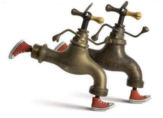 日常生活用品大变身：艺术家巧手绘画注入新生命