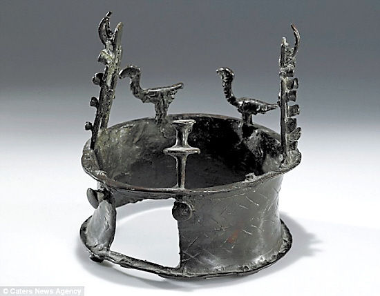 全球最古老皇冠在美国展出