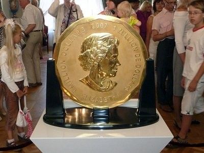 维也纳展出世界最大金币 纯金打造重达1吨