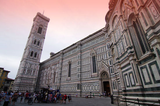 百圣母花大教堂