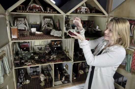 英国百年袖珍玩具屋