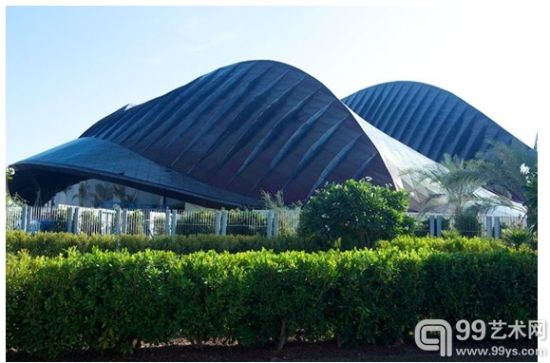 阿布扎比艺博会因展馆漏水被迫停展