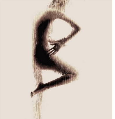 美女裸体呈现英文字母剪影