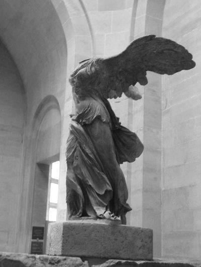 《胜利女神》石雕