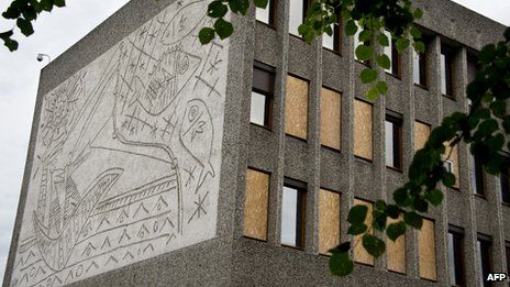 2011年，挪威奥斯陆，毕加索壁画所在大楼遭爆炸破坏，