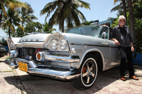 美国古董轿车古巴充当出租车