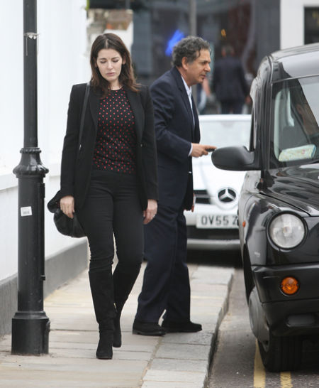 英国收藏大亨萨奇和BBC厨房女神罗森10年婚姻落下帷幕