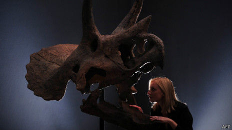 英国的艺术品出口不只是名画，也包括一些稀奇古怪的不寻常物件。