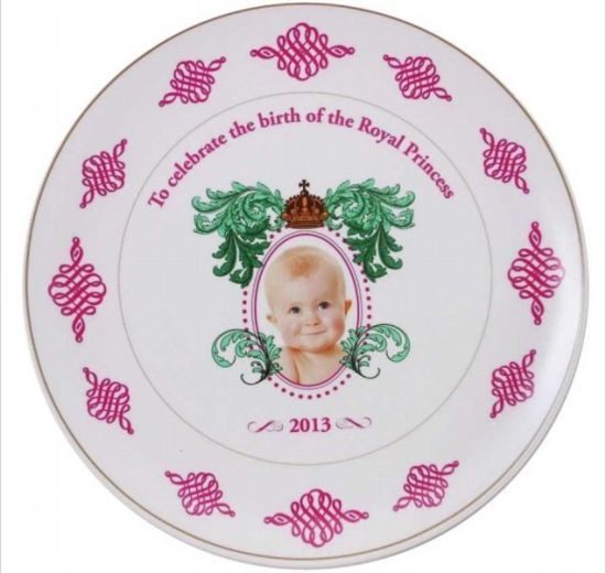 英国一公司推出的“公主诞生”瓷盘