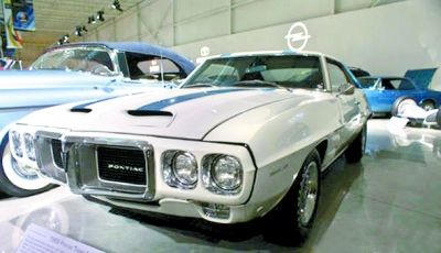 通用老爷车博物馆里的老爷车