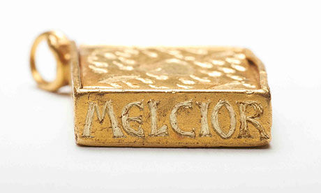 大英博物馆展出的金匣吊坠