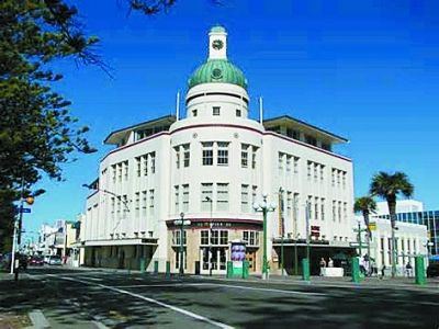 海地地震一年后许多地震中被毁古迹依旧未能得到修复。