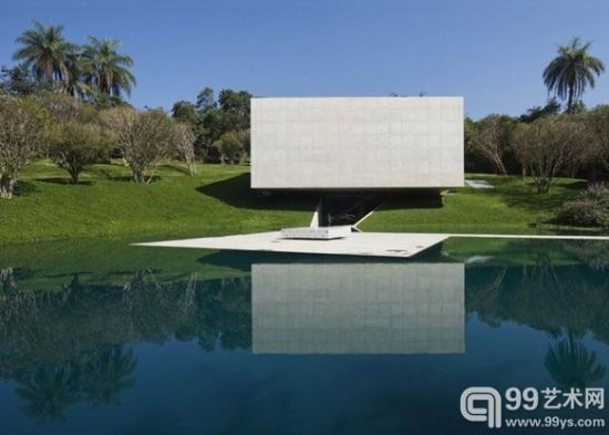 Adriana Varejao画廊：独特的水上白色建筑