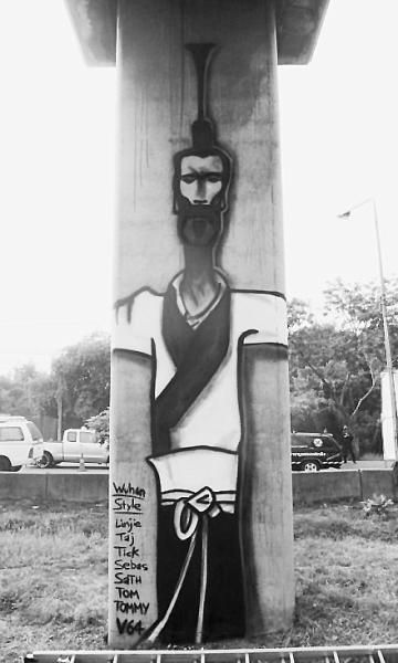 曼谷街头竟现Style版屈原像