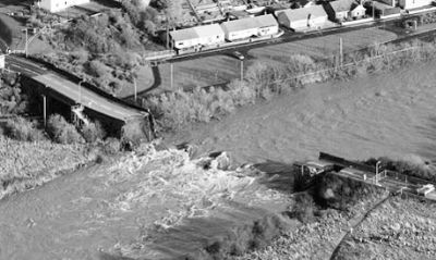 英国坎布里亚郡沃金顿镇的诺斯赛德桥在2009年被洪水冲毁