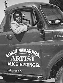 澳大利亚土著艺术家Albert Namatjira，以多次创作鬼桉树而知名。 Araluen Arts Center/Corbis 供图