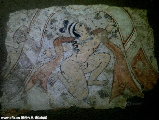 2015年5月2日，陕西历史博物馆内，展出千年赤裸天神壁画，天神裸体的形象堪称大尺度，让人面红耳赤，展厅内几乎无人问津。供图：东方IC