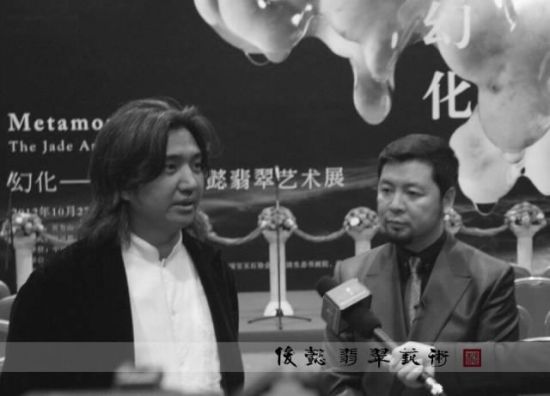 中国美术家协会副主席，中国美术馆馆长、中国雕塑院院长吴为山(左)，王俊懿(右)